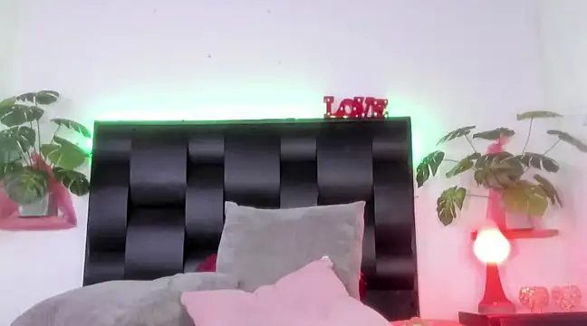 Snapshot of CarolayIndriago chatting on 19, 1, 2025 CarolayIndriago online show from 19, 1, 2025