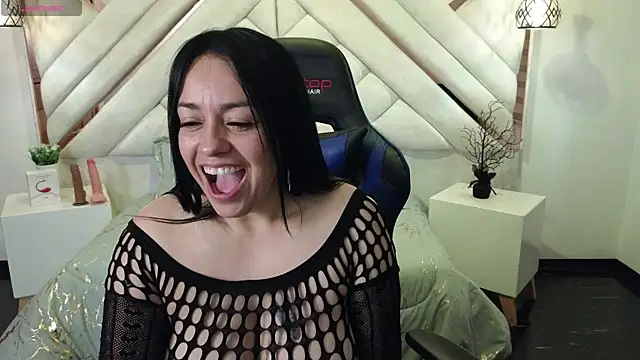 ariannajones online show from 15, 2, 2025