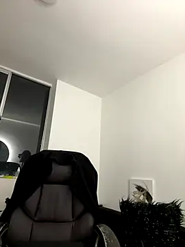 Snapshot of Michell_sr chatting on 5, 10, 2025 Michell sr online show from 5, 10, 2025