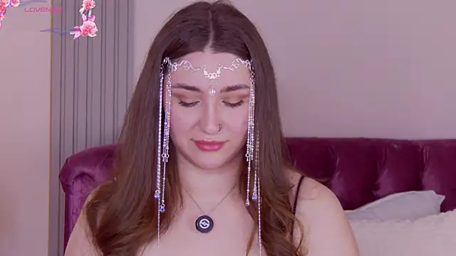 KiraBarlows online show from 10, 5, 2026