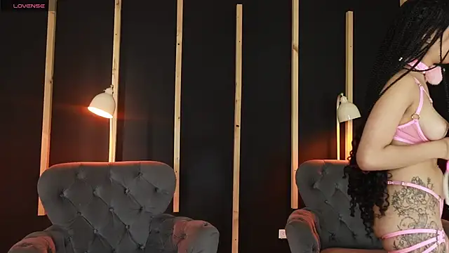 Snapshot of camilapersy chatting on 28, 2, 2025 camilapersy online show from 28, 2, 2025