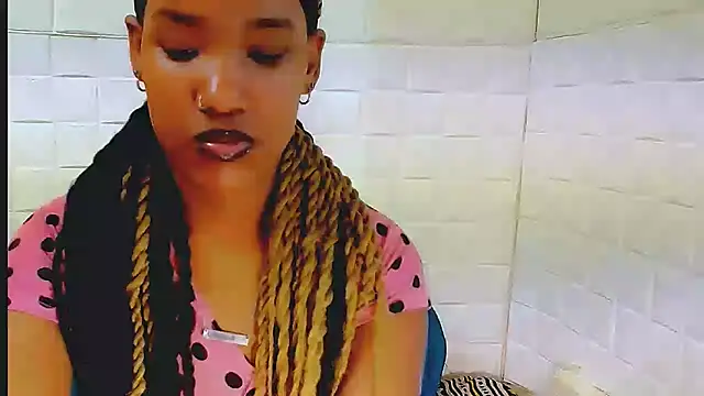 EroticSexyPrada online show from 21, 3, 2025