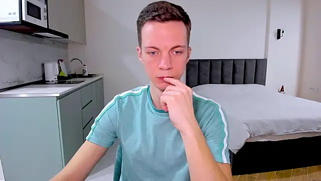 max shy online show from 25, 1, 2025