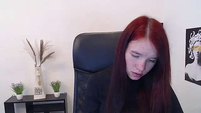 Snapshot of Liana_Ray chatting on 7, 3, 2025 Liana Ray online show from 7, 3, 2025