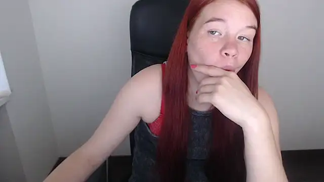 Snapshot of Liana_Ray chatting on 10, 9, 2025 Liana Ray online show from 10, 9, 2025