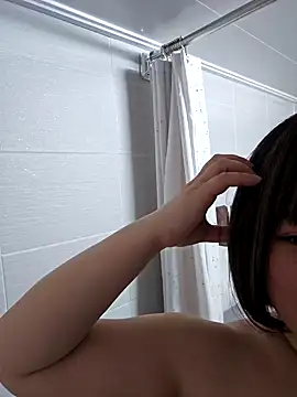 Snapshot of lunahong28 chatting on 3, 2, 2025 lunahong28 online show from 3, 2, 2025