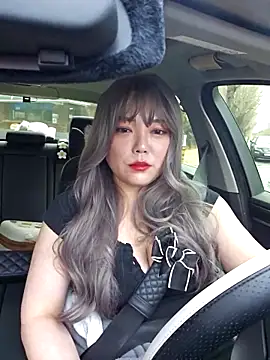 lunahong28 online show from 15, 2, 2025