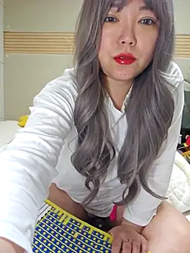 lunahong28 online show from 18, 2, 2025