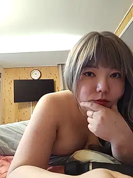 Snapshot of lunahong28 chatting on 14, 3, 2025 lunahong28 online show from 14, 3, 2025