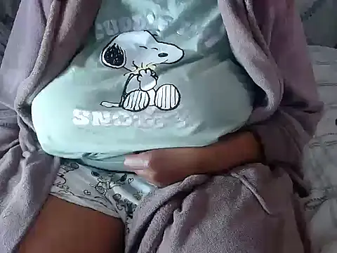 Snapshot of BUBBLYBUNNYxx chatting on 19, 10, 2025 BUBBLYBUNNYxx online show from 19, 10, 2025