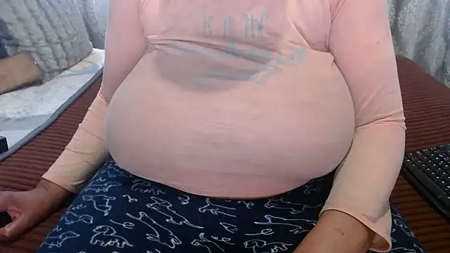 BUBBLYBUNNYxx online show from 7, 5, 2026