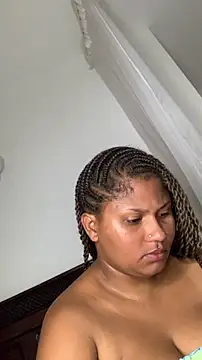 Snapshot of madell chatting on 15, 2, 2026 madell online show from 15, 2, 2026