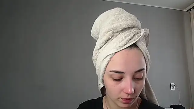 Snapshot of Eva_Gloryy chatting on 5, 3, 2026 Eva Gloryy online show from 5, 3, 2026