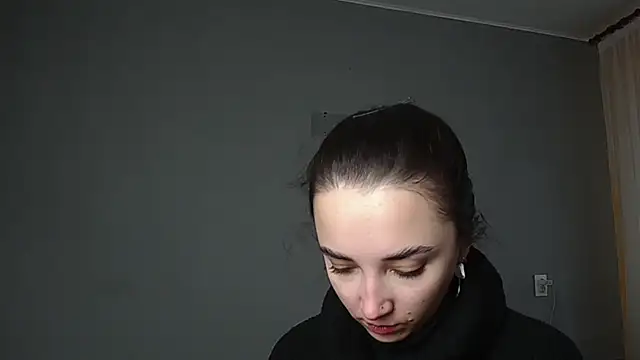 Snapshot of Eva_Gloryy chatting on 11, 4, 2026 Eva Gloryy online show from 11, 4, 2026