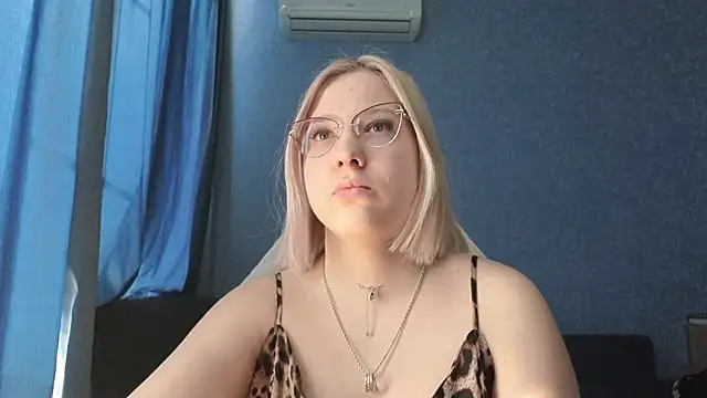 HotBrandyX online show from 23, 3, 2026