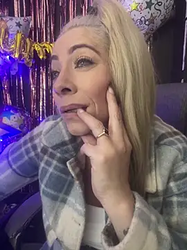 viktoria davis  online show from 19, 12, 2025