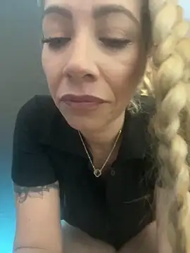 Snapshot of viktoria_davis_ chatting on 11, 2, 2026 viktoria davis online show from 11, 2, 2026