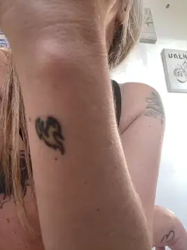 Snapshot of viktoria_davis_ chatting on 21, 2, 2026 viktoria davis online show from 21, 2, 2026