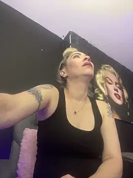 Snapshot of viktoria_davis_ chatting on 25, 2, 2026 viktoria davis online show from 25, 2, 2026