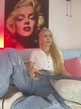viktoria davis  online show from 31, 5, 2026