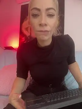 viktoria davis  online show from 7, 6, 2026