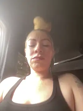 viktoria davis  online show from 16, 6, 2026