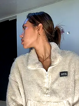 zoe storm online show from 29, 9, 2025