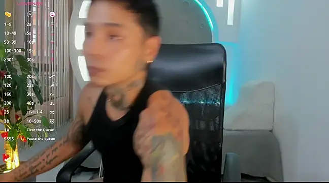 Snapshot of tattokoi chatting on 4, 3, 2025 tattokoi online show from 4, 3, 2025