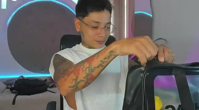 Snapshot of tattokoi chatting on 12, 3, 2025 tattokoi online show from 12, 3, 2025