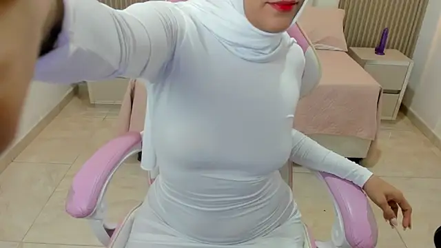 Zulema hamdi online show from 12, 3, 2025