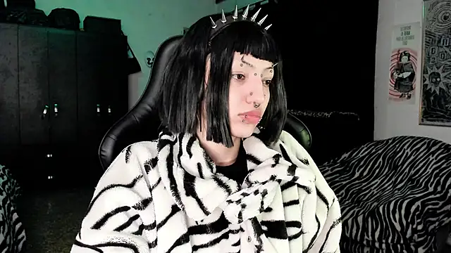 roxy toxic online show from 16, 12, 2025