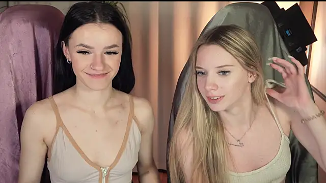 Snapshot of katt__y chatting on 2, 2, 2025 katt y online show from 2, 2, 2025