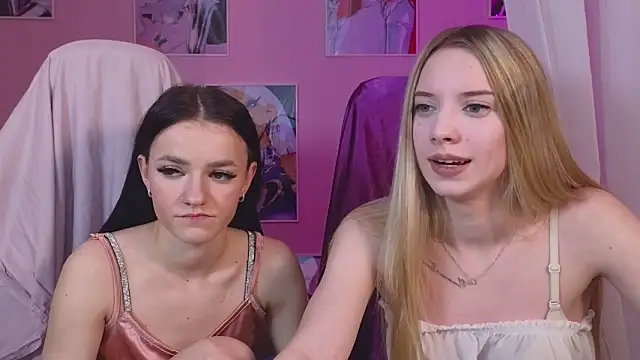 Snapshot of katt__y chatting on 4, 2, 2025 katt y online show from 4, 2, 2025