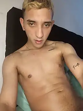 Snapshot of manu_stiv chatting on 12, 3, 2025 manu stiv online show from 12, 3, 2025