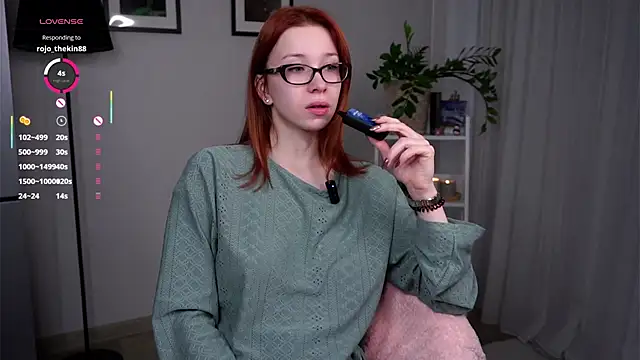 HildaFerrett online show from 12, 10, 2025