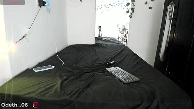 Snapshot of Odeth_ chatting on 22, 10, 2025 Odeth  online show from 22, 10, 2025