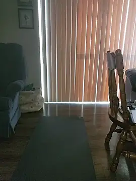 Snapshot of TattedMamaXOXO chatting on 9, 10, 2025 TattedMamaXOXO online show from 9, 10, 2025