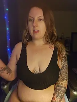 TattedMamaXOXO online show from 19, 7, 2026
