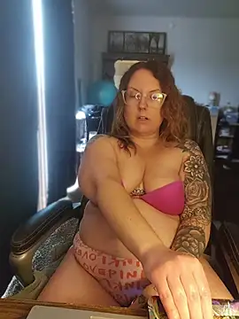 TattedMamaXOXO online show from 31, 7, 2026
