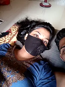 Hot couple 1 online show from 21, 9, 2025