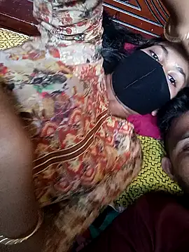 Hot couple 1 online show from 23, 3, 2026