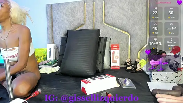 Snapshot of Liincostelloo chatting on 26, 5, 2026 Liincostelloo online show from 26, 5, 2026