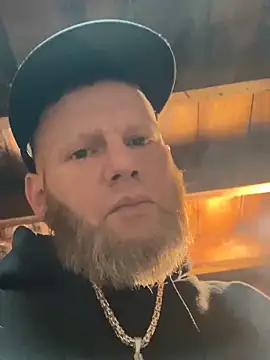 johnnybigcock83 online show from 17, 1, 2025