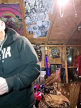 johnnybigcock83 online show from 5, 3, 2025