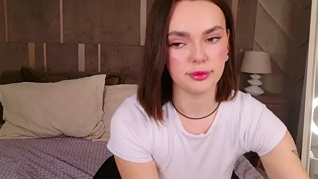 LauraBrigs online show from 18, 1, 2025