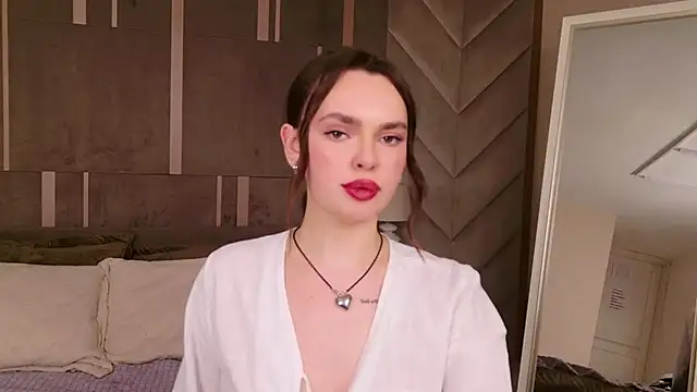 LauraBrigs online show from 19, 1, 2025