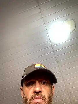 Snapshot of grossocalibre20 chatting on 18, 3, 2025 grossocalibre20 online show from 18, 3, 2025