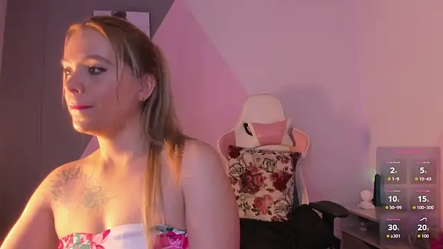 RayaCarr  online show from 4, 11, 2025