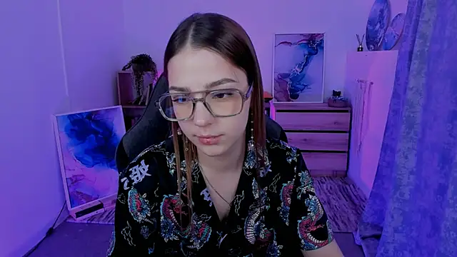 Snapshot of PamBeesly chatting on 9, 2, 2025 PamBeesly online show from 9, 2, 2025