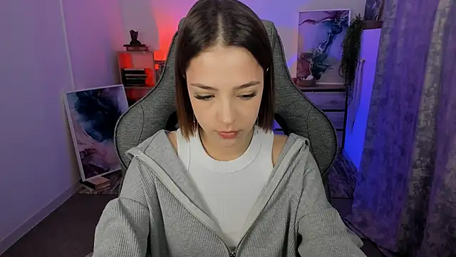 Snapshot of PamBeesly chatting on 25, 9, 2025 PamBeesly online show from 25, 9, 2025